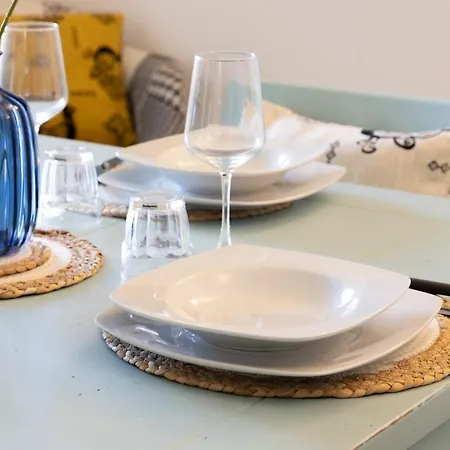 Apartamento A 3 Min & Parcheggio Privato La Caletta